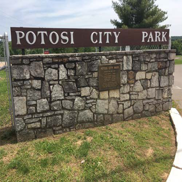 Full entrance sign of Potosi City Park